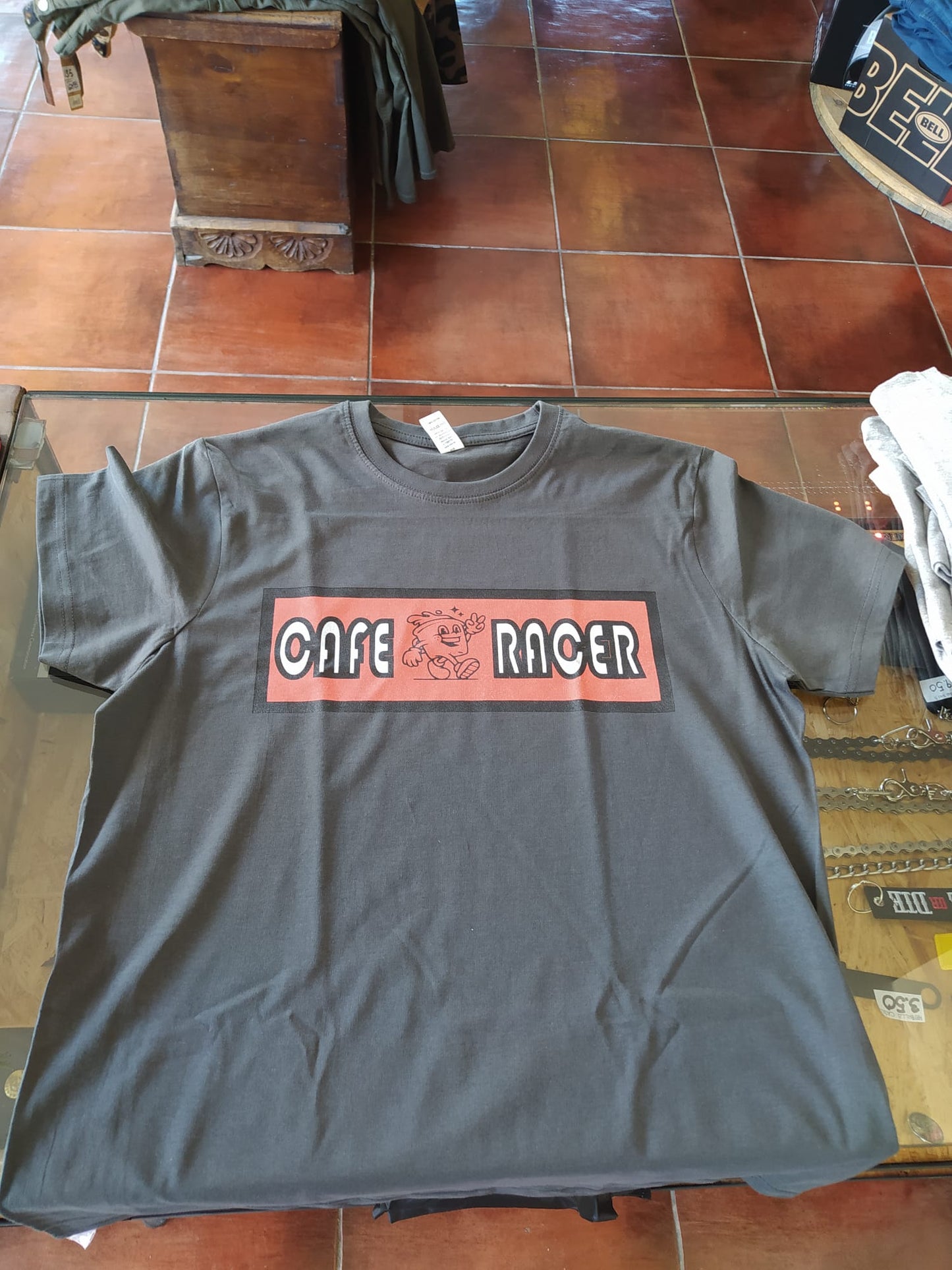 CAMISETA GRIS OSCURO CAFE RACER